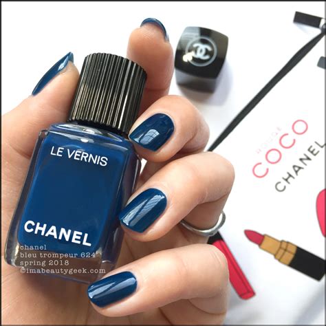 chanel le vernis bleu trompeur|chanel le vernis.